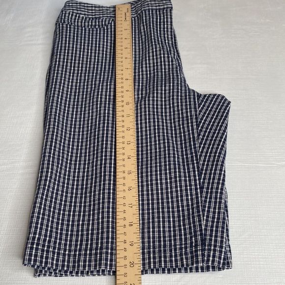 Liz & Co Shorts Blue & White Check Bermuda Shorts - Picture 8 of 11